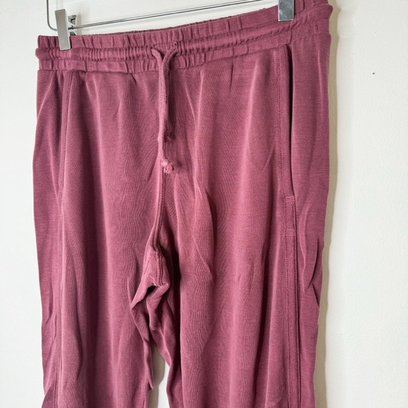 Free People Maroon Soft Jogger Pants Size Medium - Picture 3 of 5